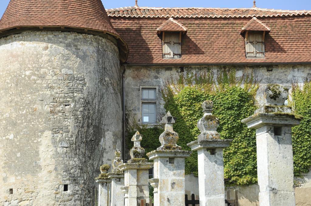Perignac Chateau De Lerse住宿加早餐旅馆 外观 照片